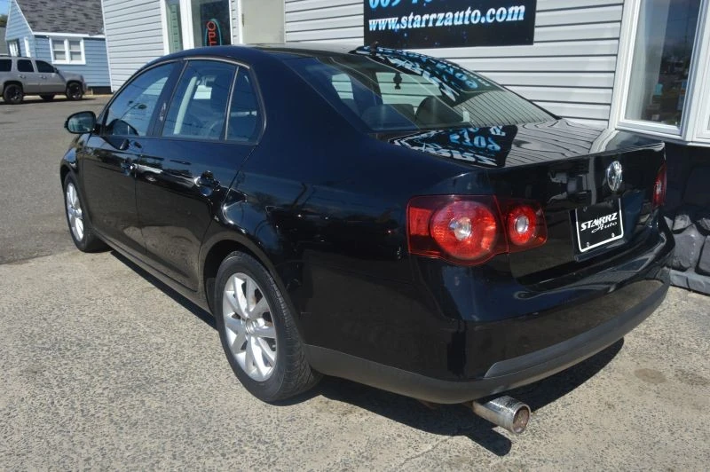 2010 Volkswagen A5 Jetta - Image 3 of 12