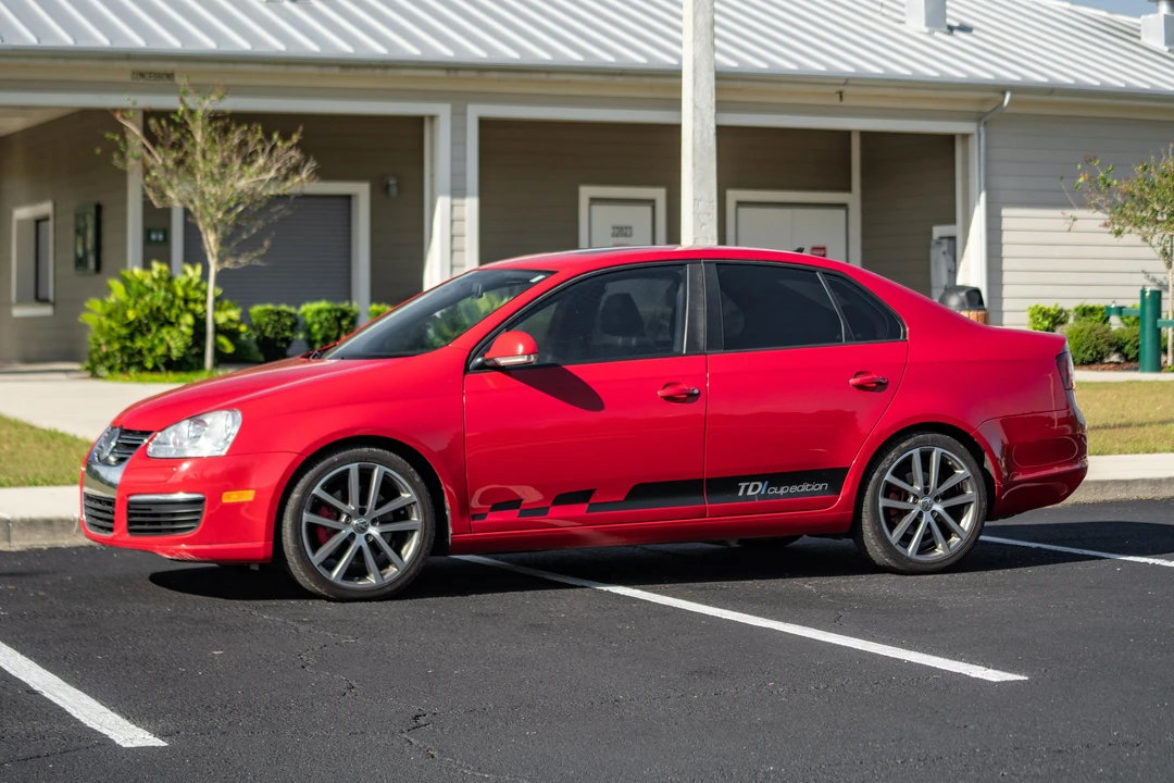 2010 Volkswagen A5 Jetta - Image 14 of 31