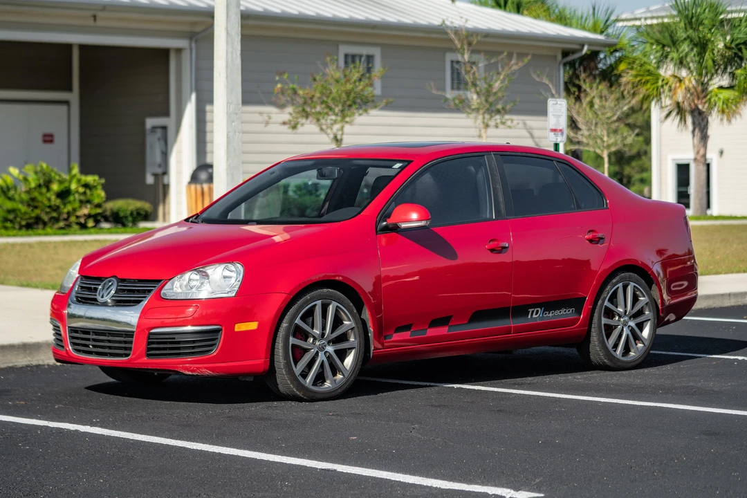 2010 Volkswagen A5 Jetta - Image 13 of 31