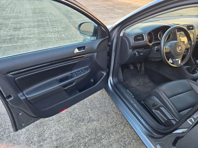 2010 Volkswagen A5 Jetta - Image 10 of 21