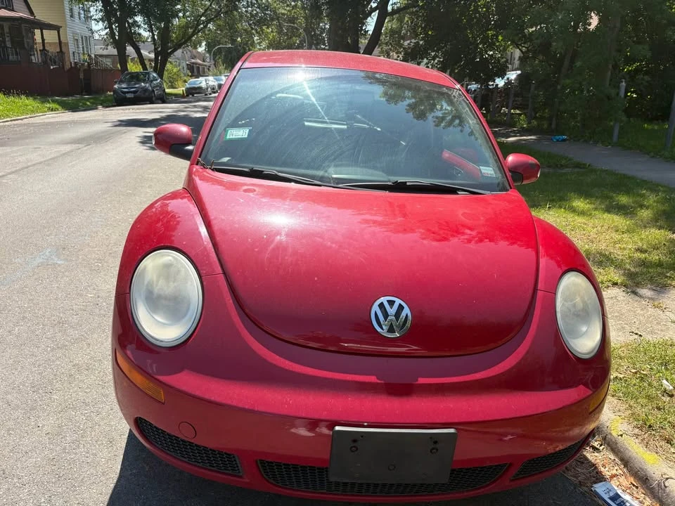 2010 Volkswagen New Beetle - Image 3 of 6