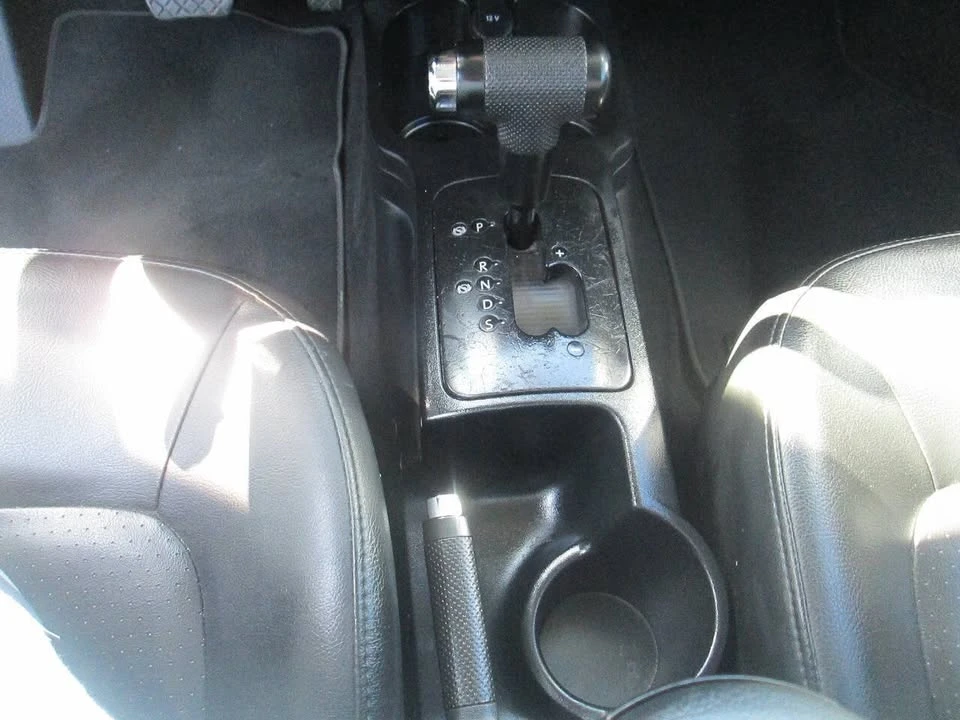 2010 Volkswagen New Beetle - Image 15 of 17