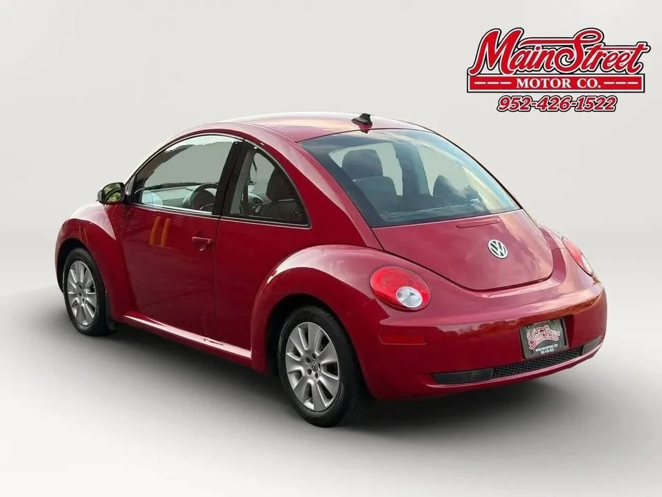 2010 Volkswagen New Beetle - Image 5 of 18