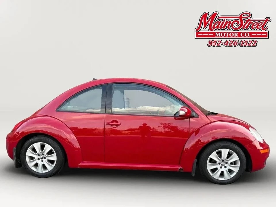 2010 Volkswagen New Beetle - Image 8 of 18