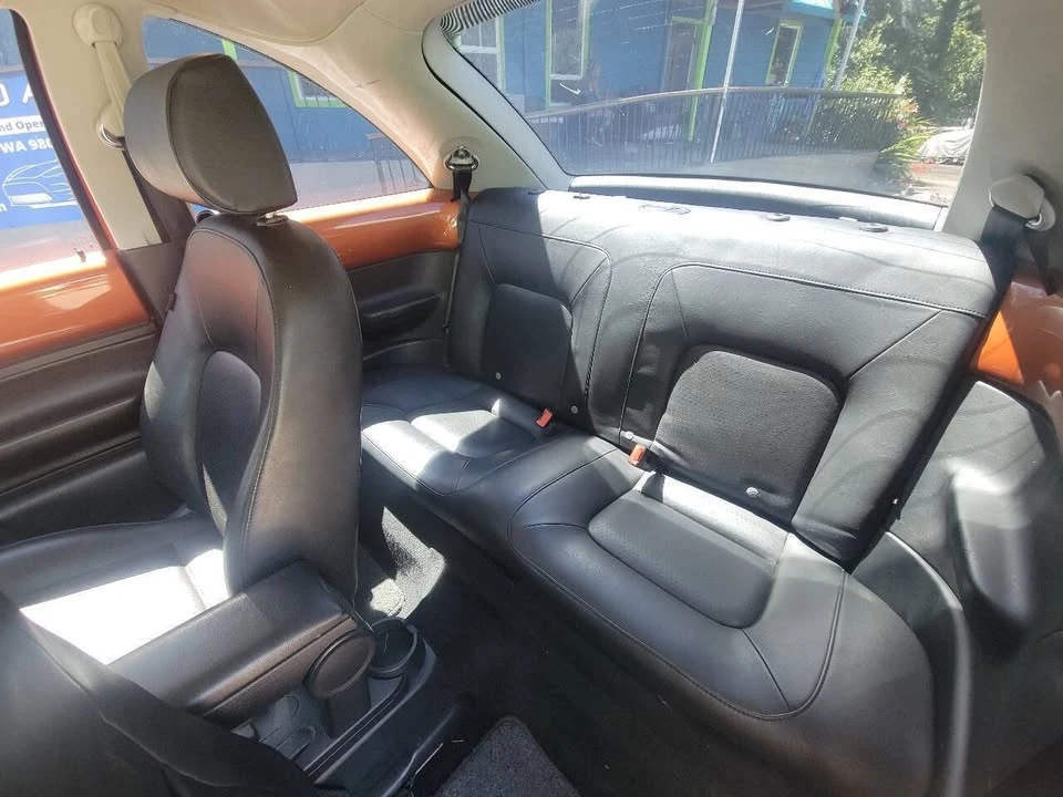 2010 Volkswagen New Beetle - Image 3 of 8