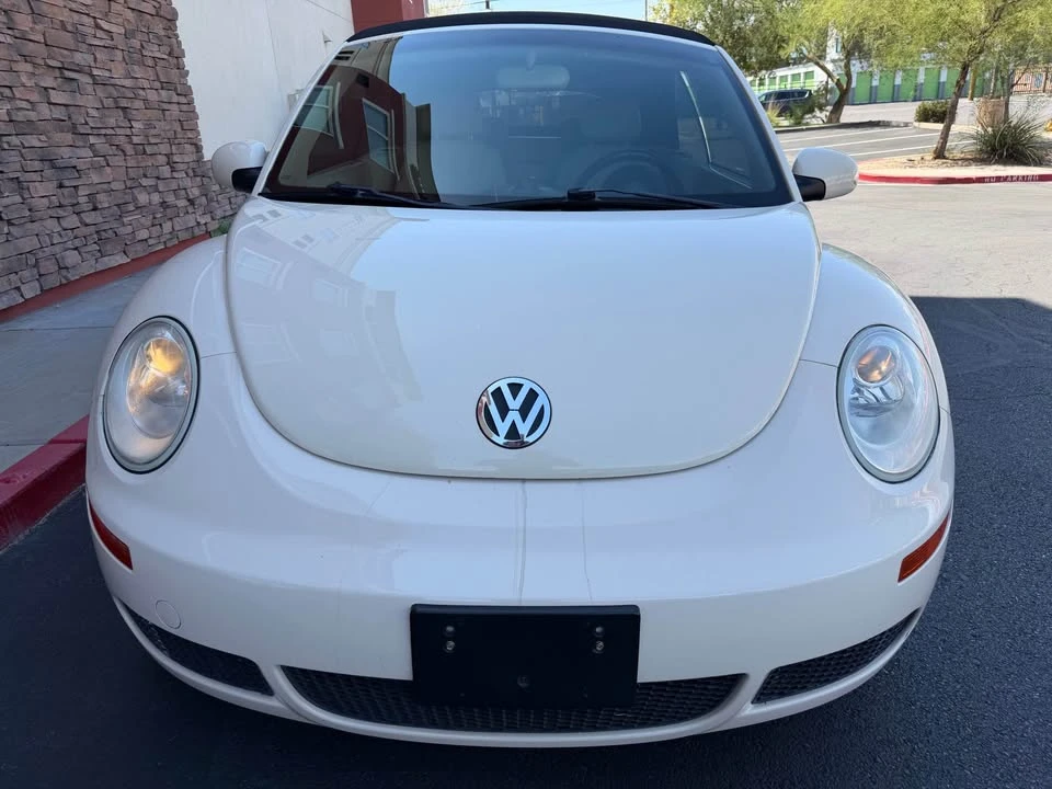 2010 Volkswagen New Beetle - Image 3 of 16