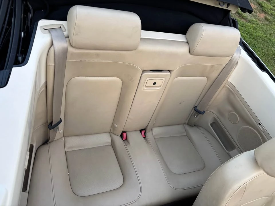 2010 Volkswagen New Beetle - Image 10 of 18