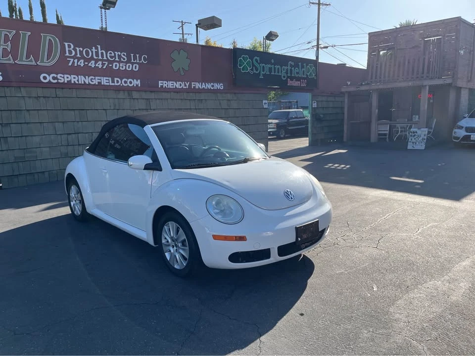 2010 Volkswagen New Beetle - Image 8 of 16