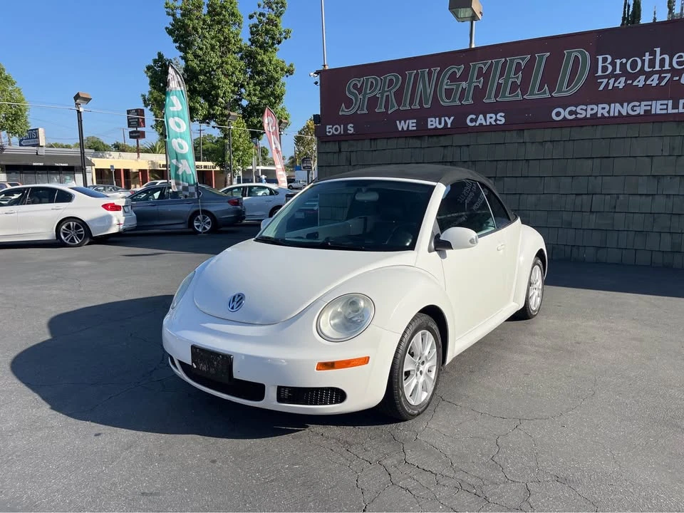 2010 Volkswagen New Beetle - Image 6 of 16