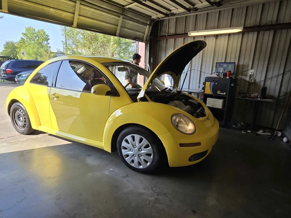 2010 Volkswagen New Beetle - Image 20 of 20