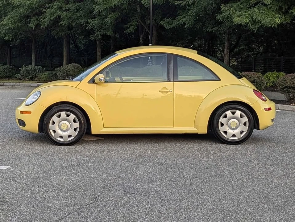 2010 Volkswagen New Beetle - Image 4 of 18