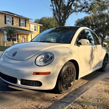2010 Volkswagen New Beetle 2.5 Hatchback 2D