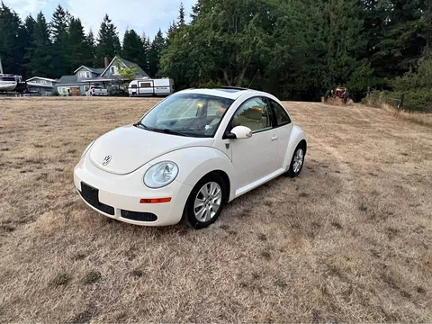 2010 Volkswagen New Beetle 2.5 Hatchback 2D