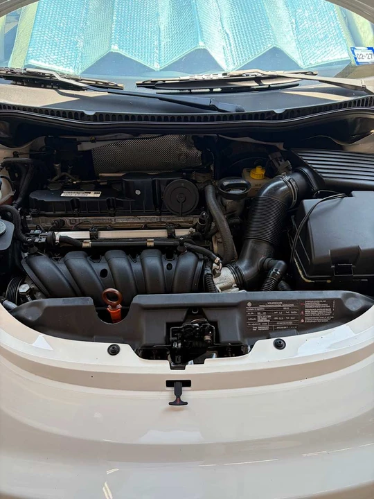 2010 Volkswagen New Beetle - Image 21 of 23