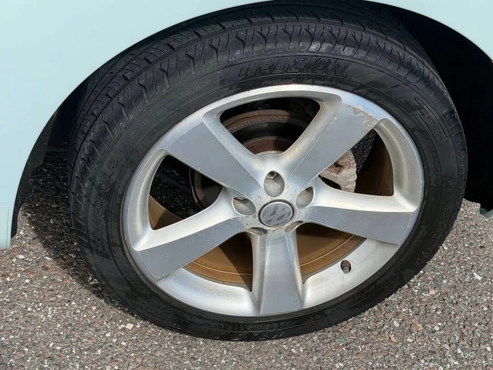 2010 Volkswagen New Beetle - Image 19 of 20