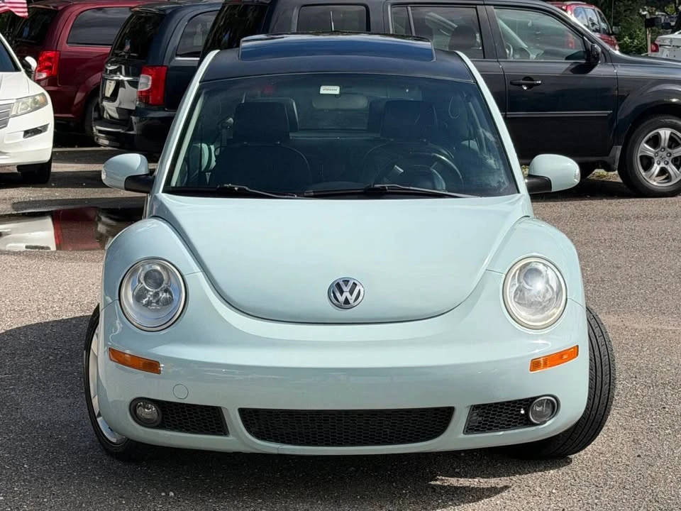 2010 Volkswagen New Beetle - Image 3 of 20