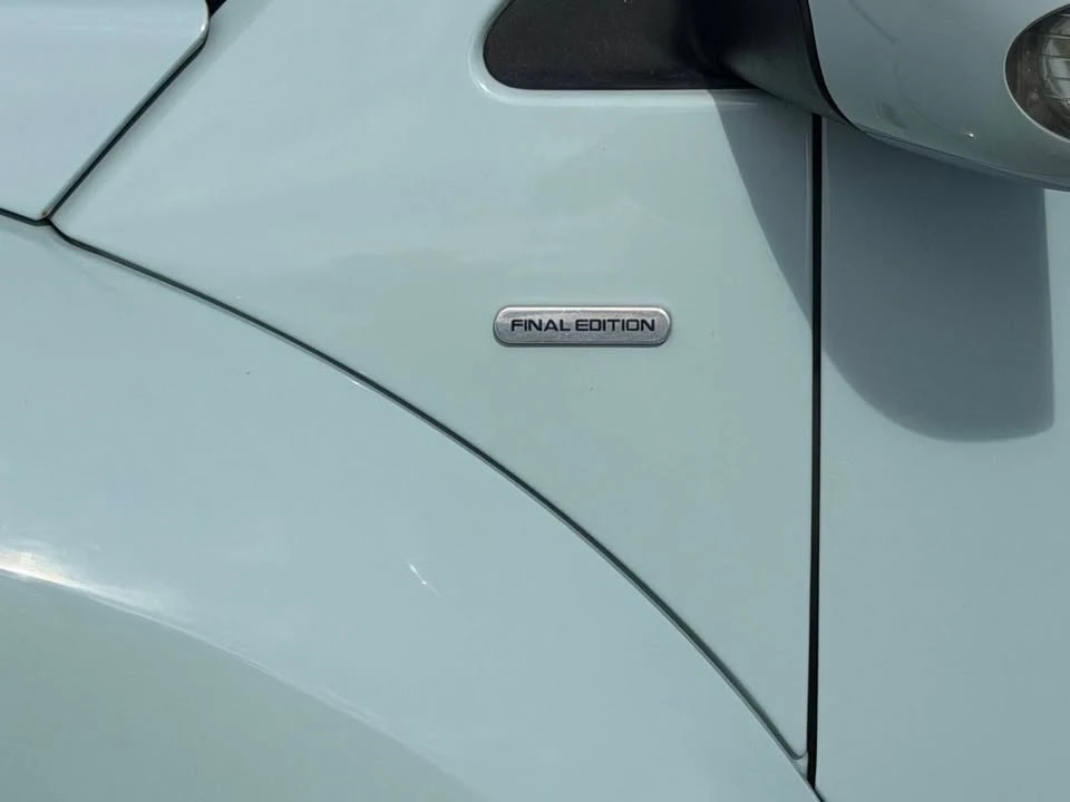 2010 Volkswagen New Beetle - Image 18 of 20