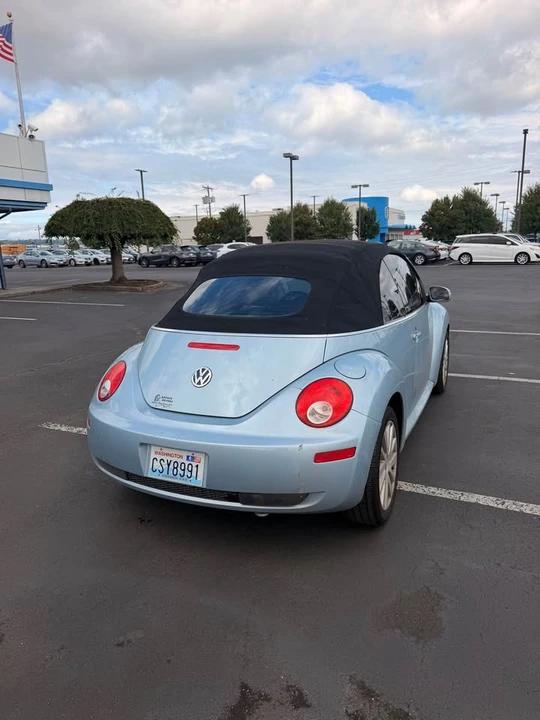 2010 Volkswagen New Beetle - Image 3 of 10