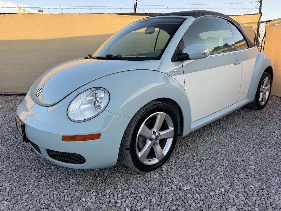 2010 Volkswagen New Beetle - Image 3 of 20