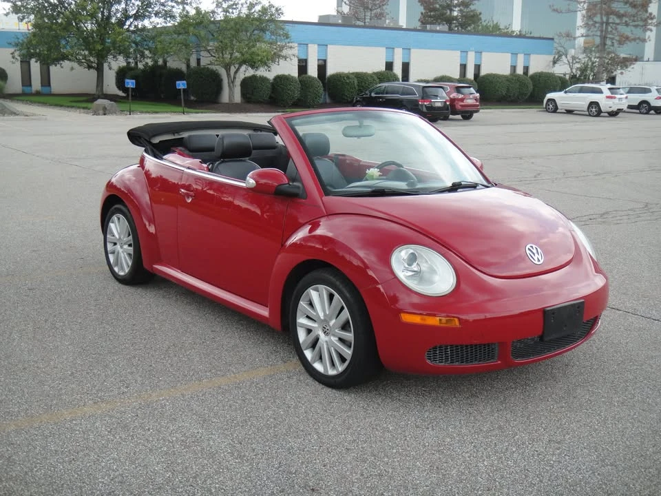 2010 Volkswagen New Beetle - Image 3 of 20