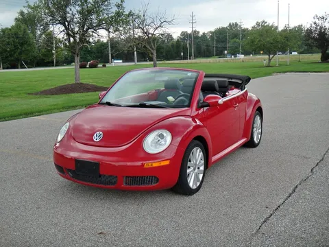 2010 Volkswagen New Beetle Convertible 2.5L PZEV