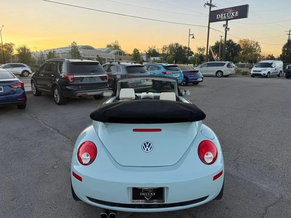 2010 Volkswagen New Beetle - Image 7 of 20