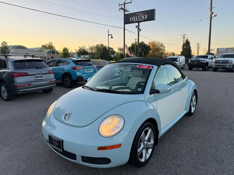 2010 Volkswagen New Beetle - Image 11 of 20