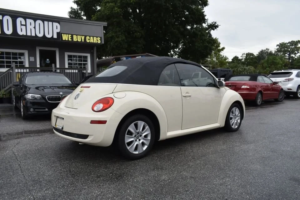 2010 Volkswagen New Beetle - Image 3 of 13