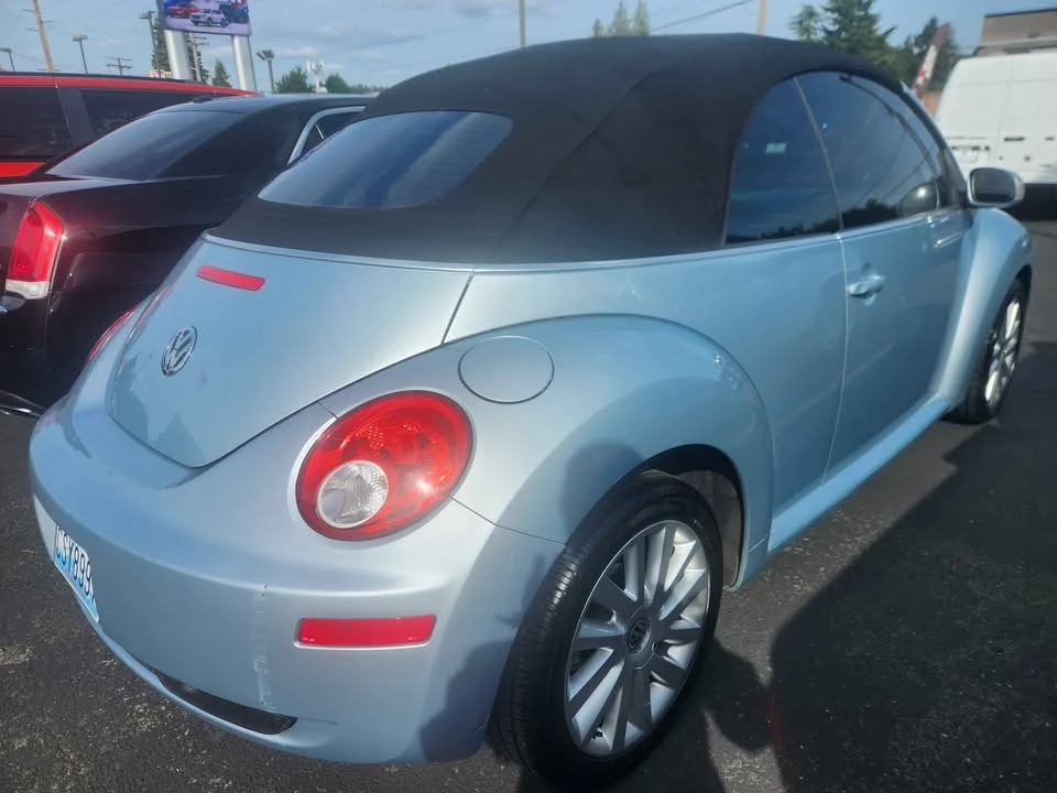 2010 Volkswagen New Beetle - Image 4 of 7