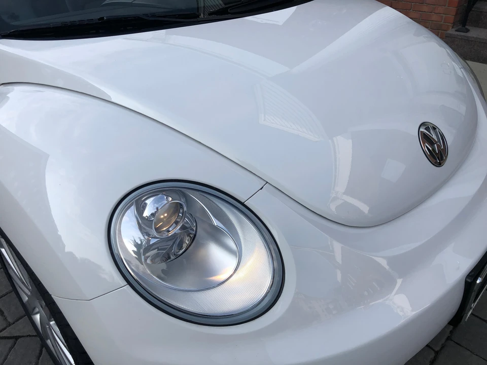 2010 Volkswagen New Beetle - Image 28 of 31