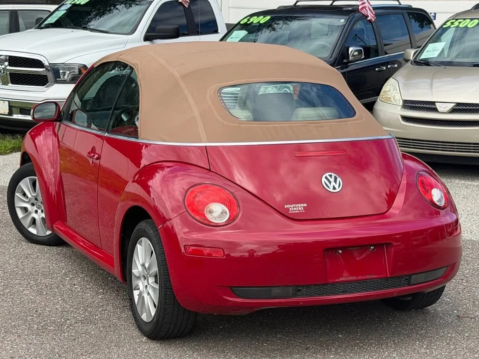 2010 Volkswagen New Beetle - Image 14 of 20