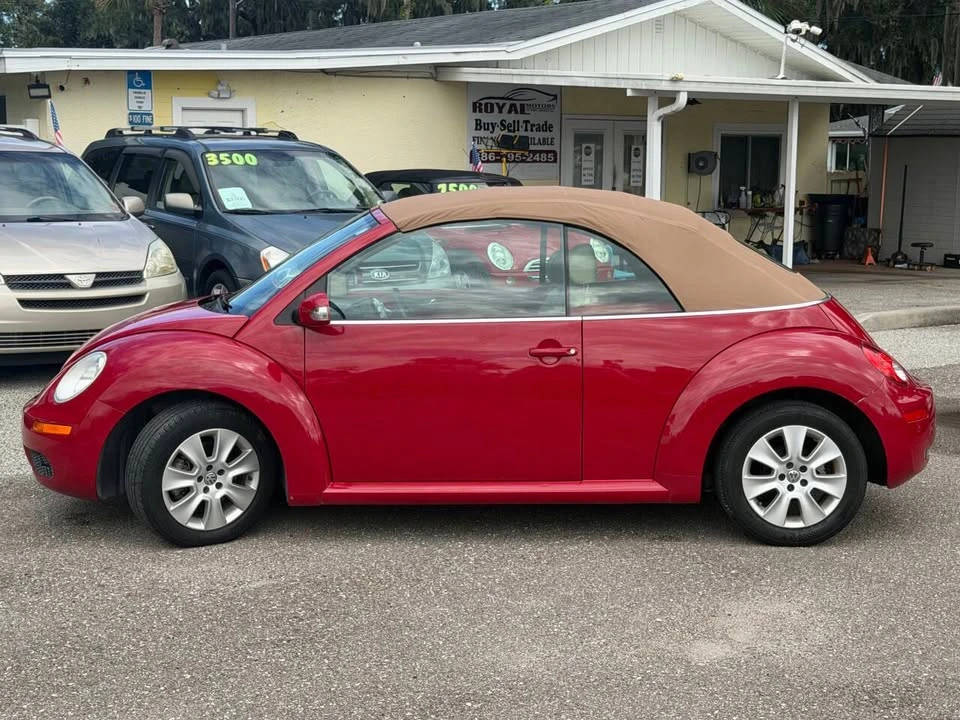 2010 Volkswagen New Beetle - Image 4 of 20