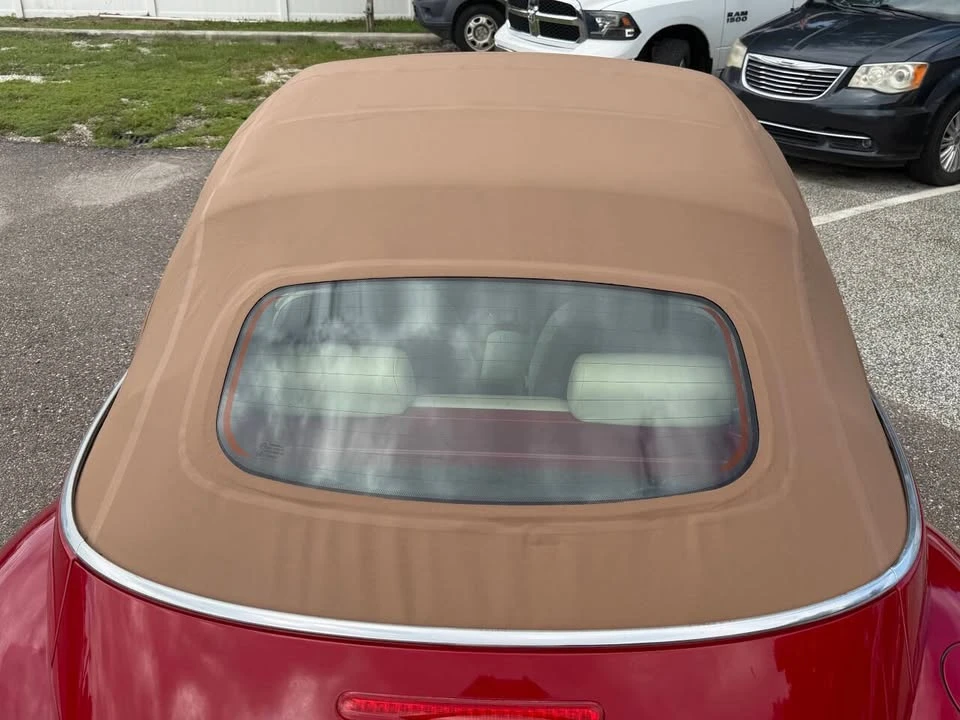 2010 Volkswagen New Beetle - Image 9 of 20