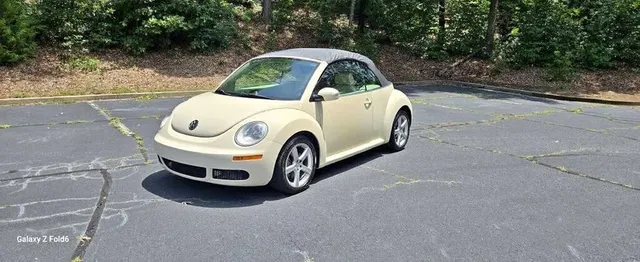 2010 Volkswagen New Beetle Convertible