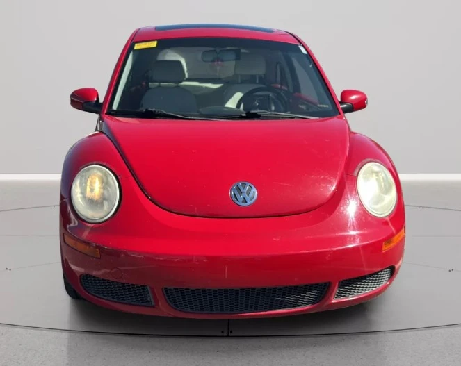 2010 Volkswagen New Beetle - Image 3 of 8