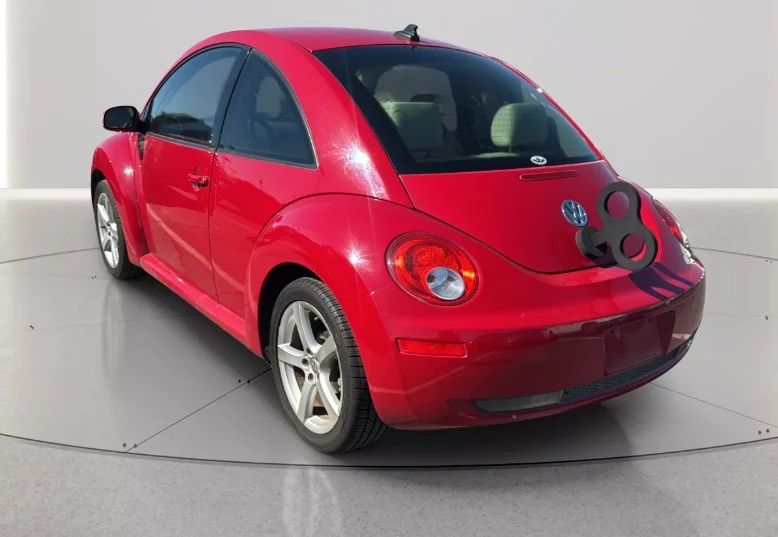 2010 Volkswagen New Beetle - Image 4 of 8