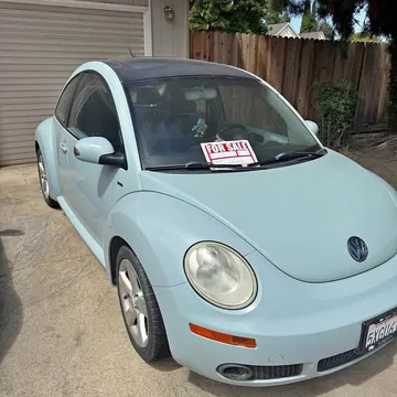 2010 Volkswagen New Beetle Final Edition Hatchback 2D