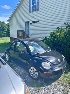 2010 Volkswagen New Beetle Hatchback 2D
