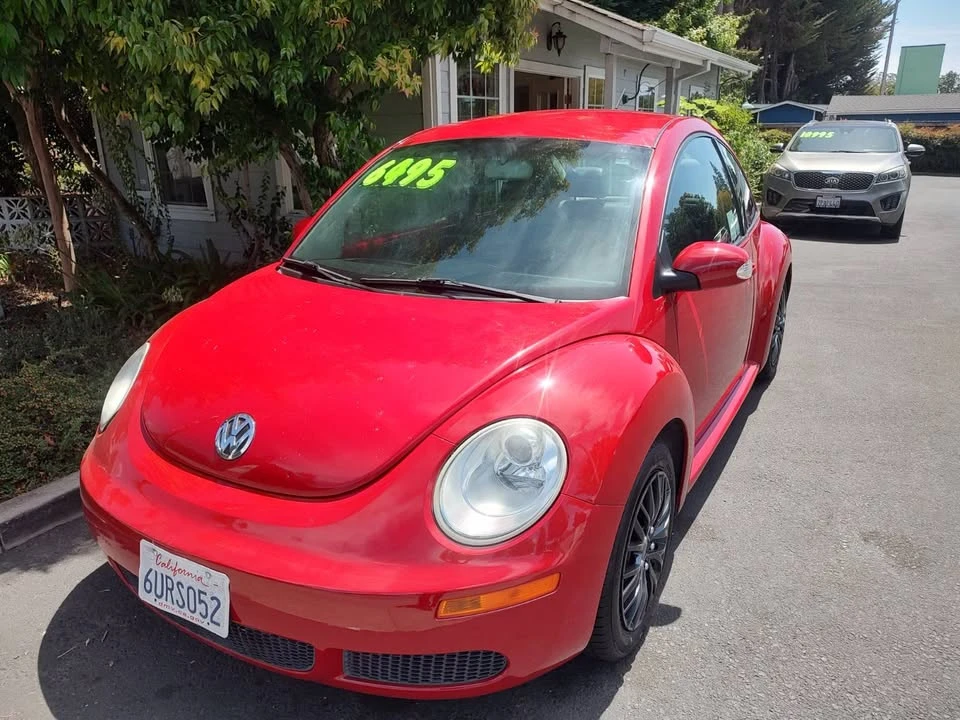 2010 Volkswagen New Beetle - Image 4 of 7