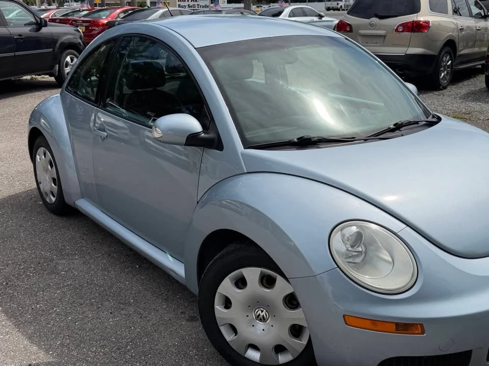 2010 Volkswagen New Beetle - Image 18 of 20