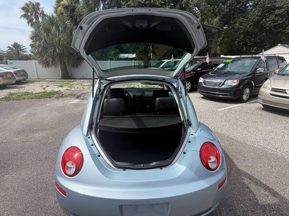 2010 Volkswagen New Beetle - Image 13 of 20