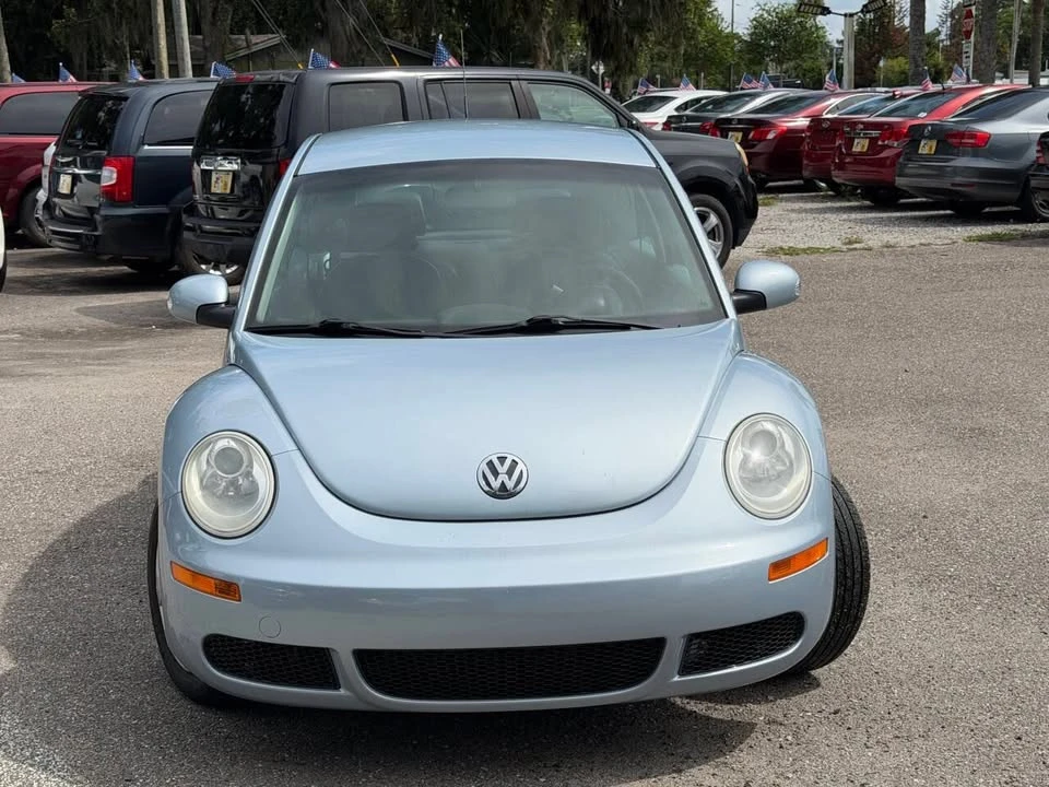 2010 Volkswagen New Beetle - Image 17 of 20