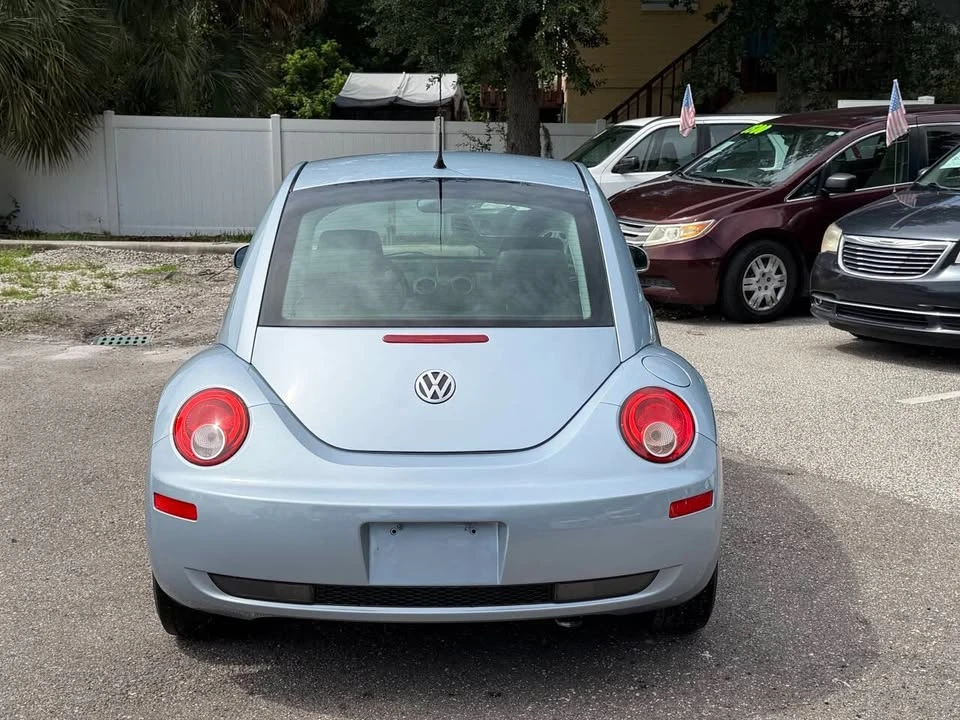 2010 Volkswagen New Beetle - Image 4 of 20