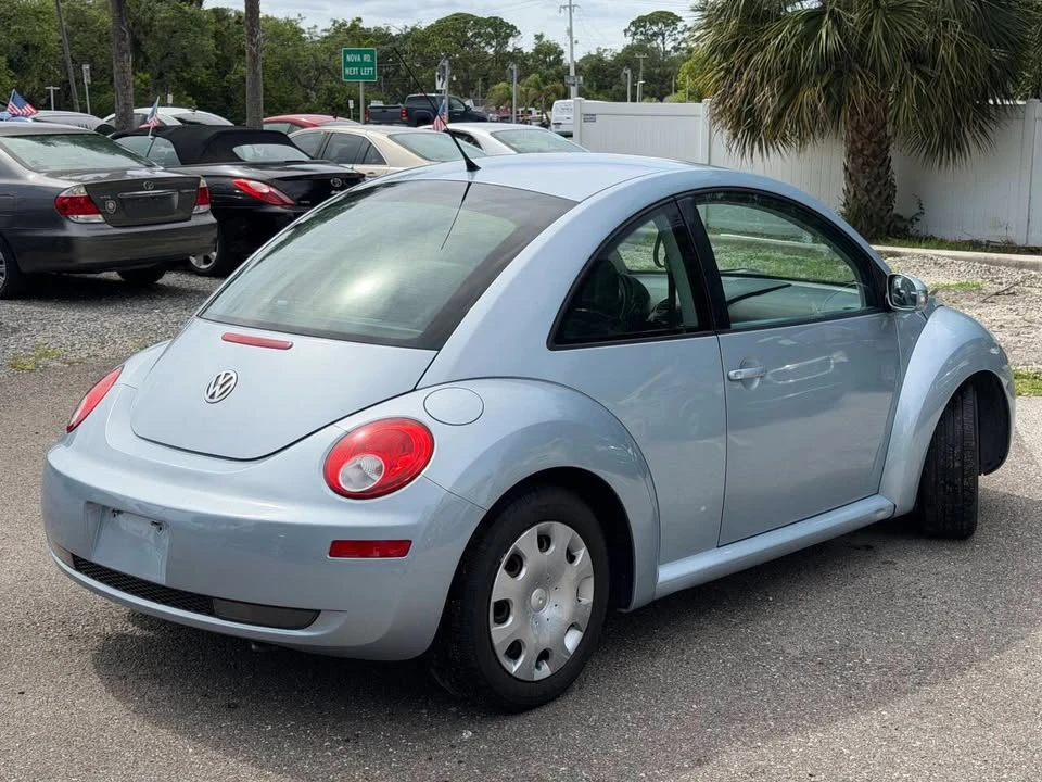 2010 Volkswagen New Beetle - Image 5 of 20