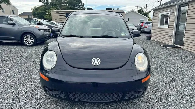 2010 Volkswagen New Beetle Final Edition