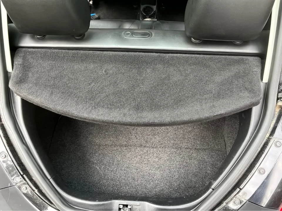 2010 Volkswagen New Beetle - Image 9 of 11