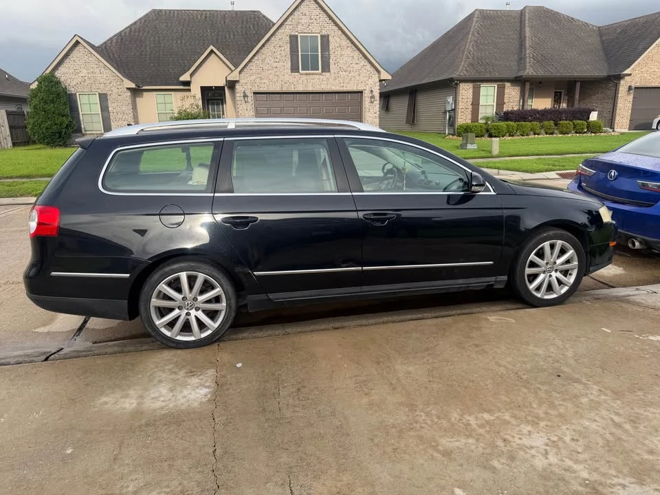 2010 Volkswagen Passat - Image 6 of 10