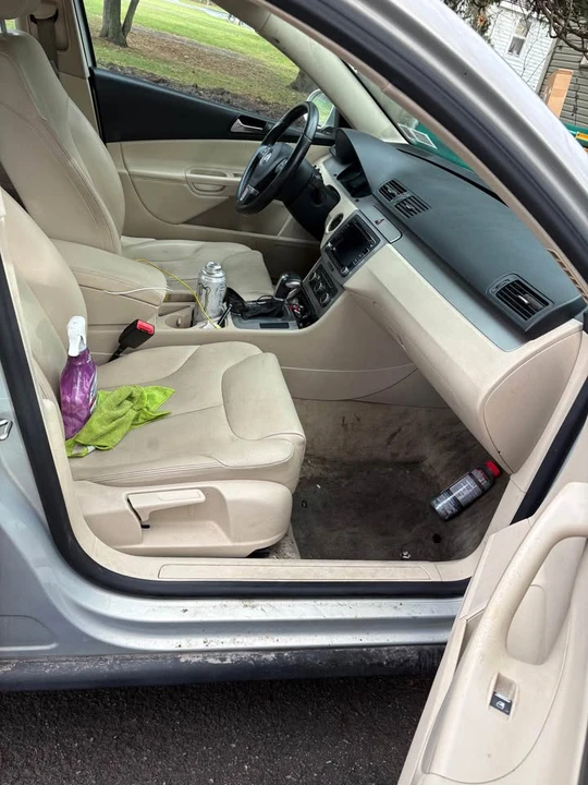 2010 Volkswagen Passat - Image 13 of 15