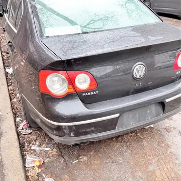 2010 Volkswagen Passat 2.0T Sedan
