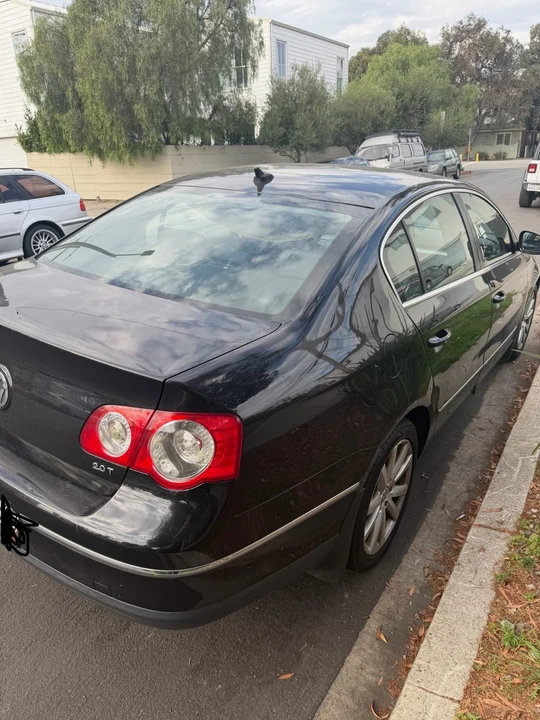2010 Volkswagen Passat - Image 9 of 20